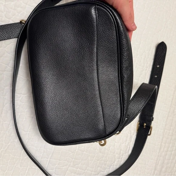 Coach Black Leather Camera Shoulder Bag - Picture 2 of 4